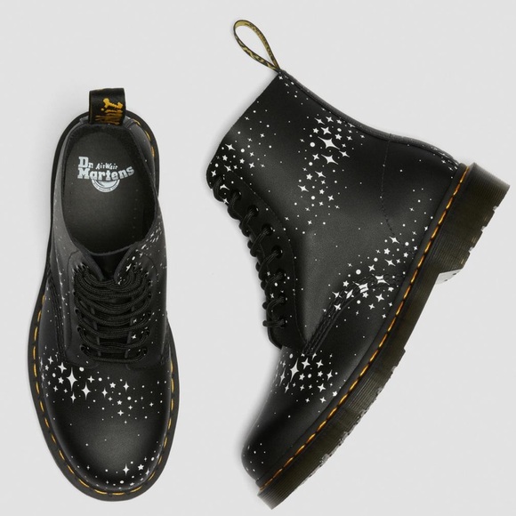 ✨DR MARTENS COSMIC STARS LEATHER LACE UP BOOTS NIB✨ - Picture 1 of 10